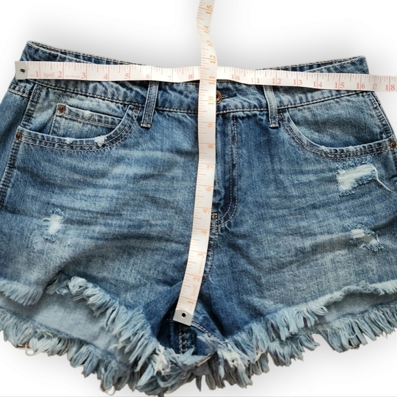 Vanilla Star Frayed Denim Festival Shorts 6 - Picture 4 of 7